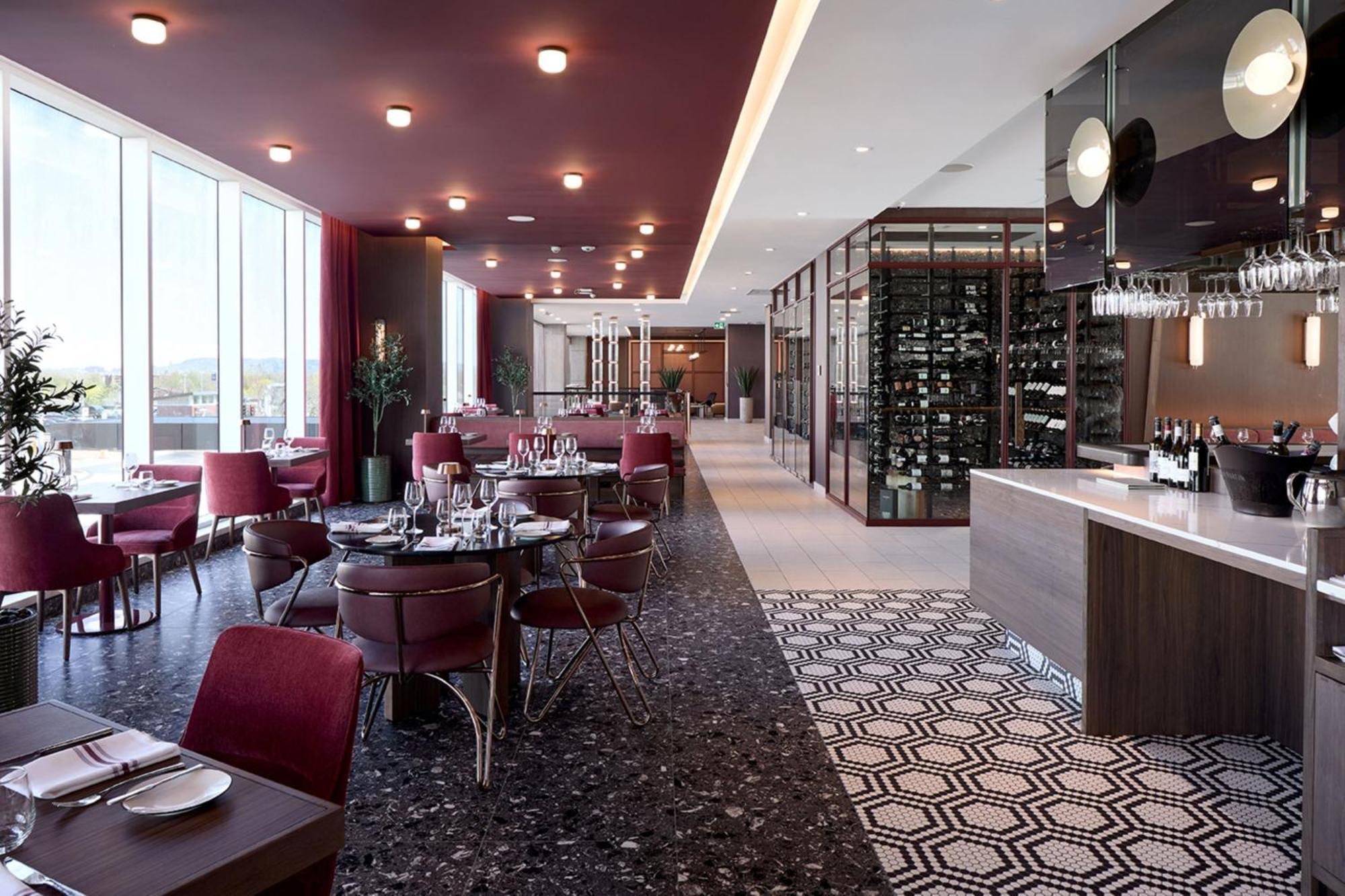 Courtyard By Marriott Montreal Laval Hotel Екстериор снимка